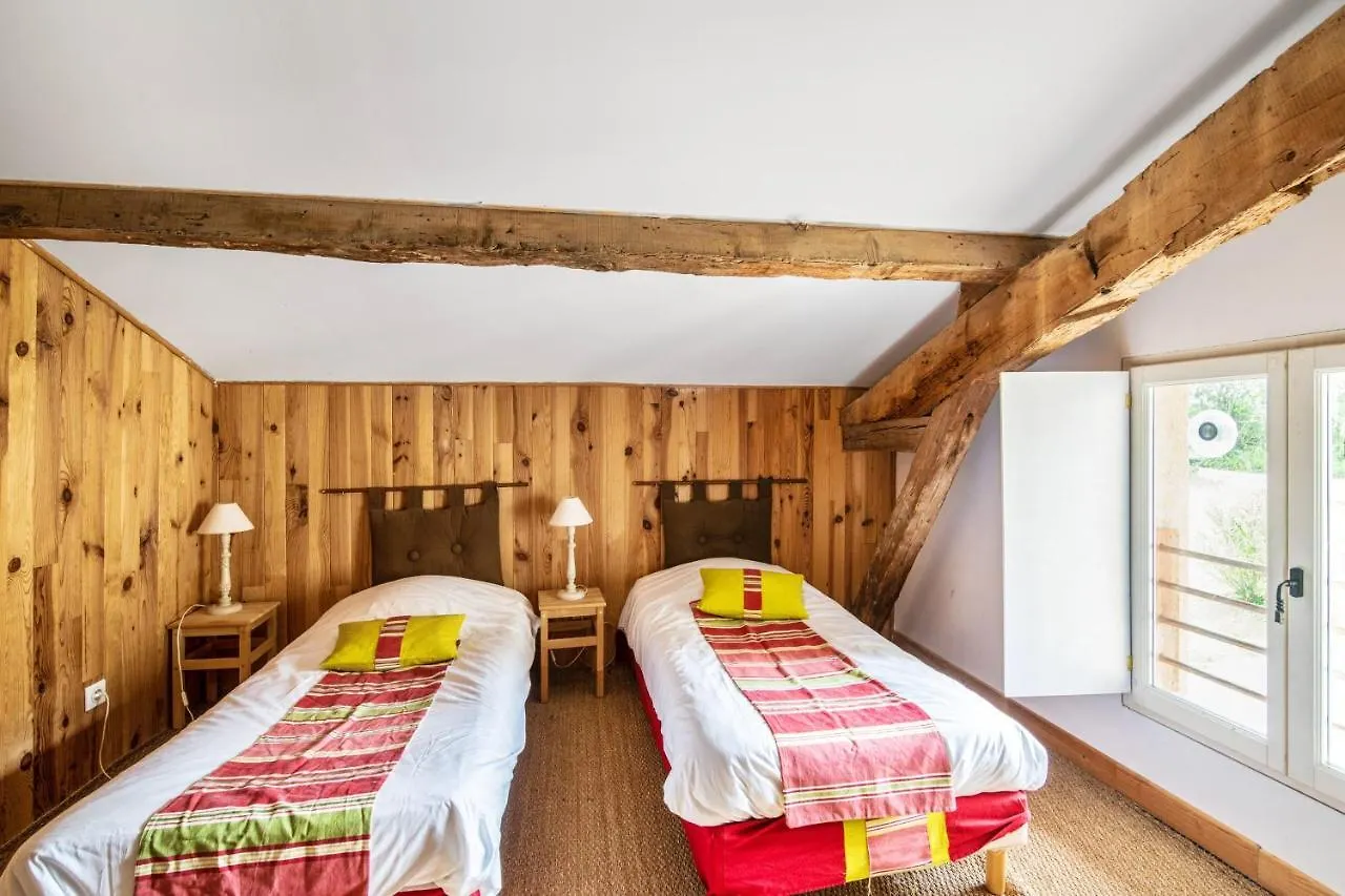 Villa Spacieuse Avec Piscine Privee A Salies 250 M² 6 Chbres 0*,